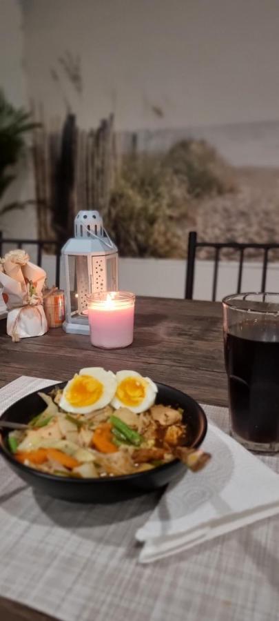 Homey Stay And Cafe By Hematoa Bangkok Luaran gambar