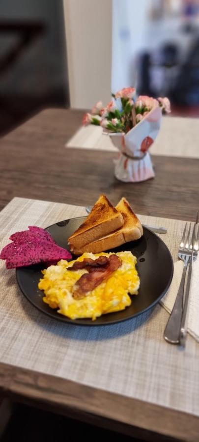 Homey Stay And Cafe By Hematoa Bangkok Luaran gambar