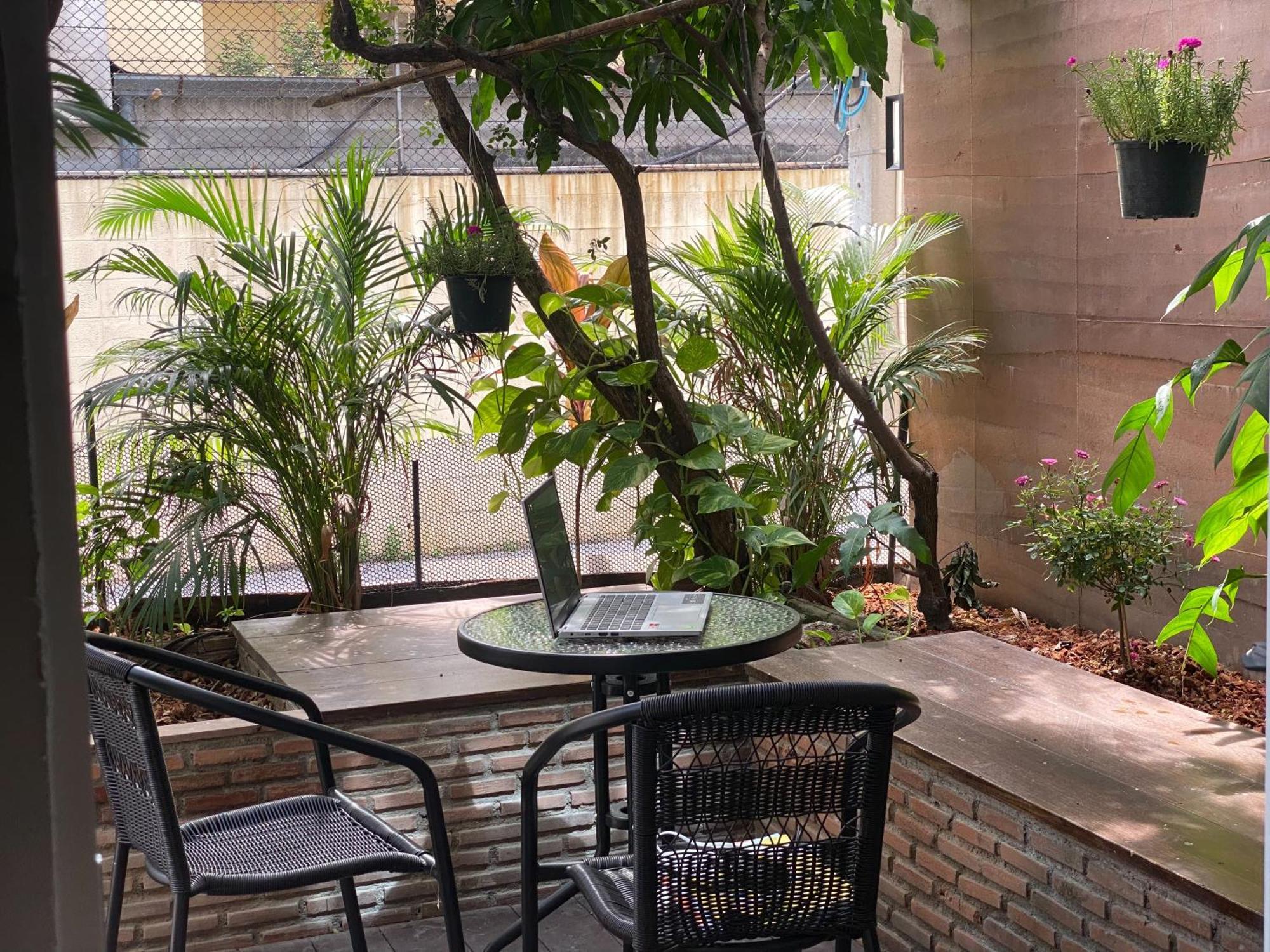 Homey Stay And Cafe By Hematoa Bangkok Luaran gambar