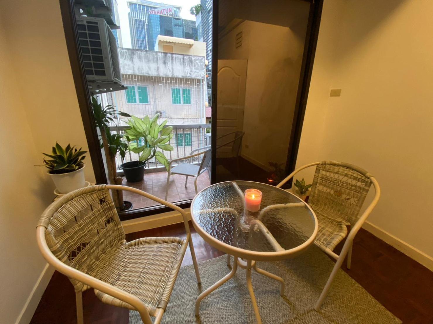 Homey Stay And Cafe By Hematoa Bangkok Luaran gambar