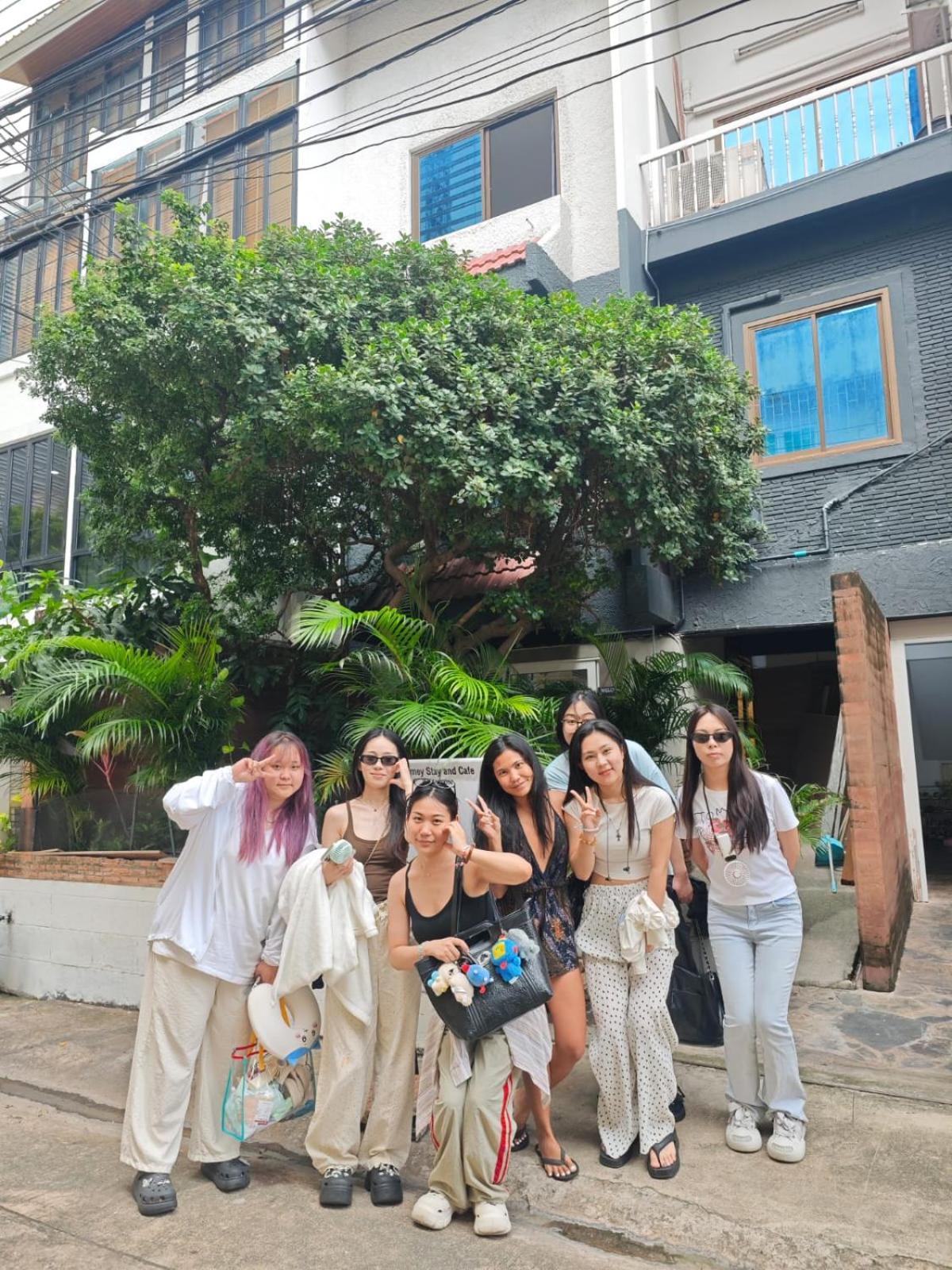 Homey Stay And Cafe By Hematoa Bangkok Luaran gambar