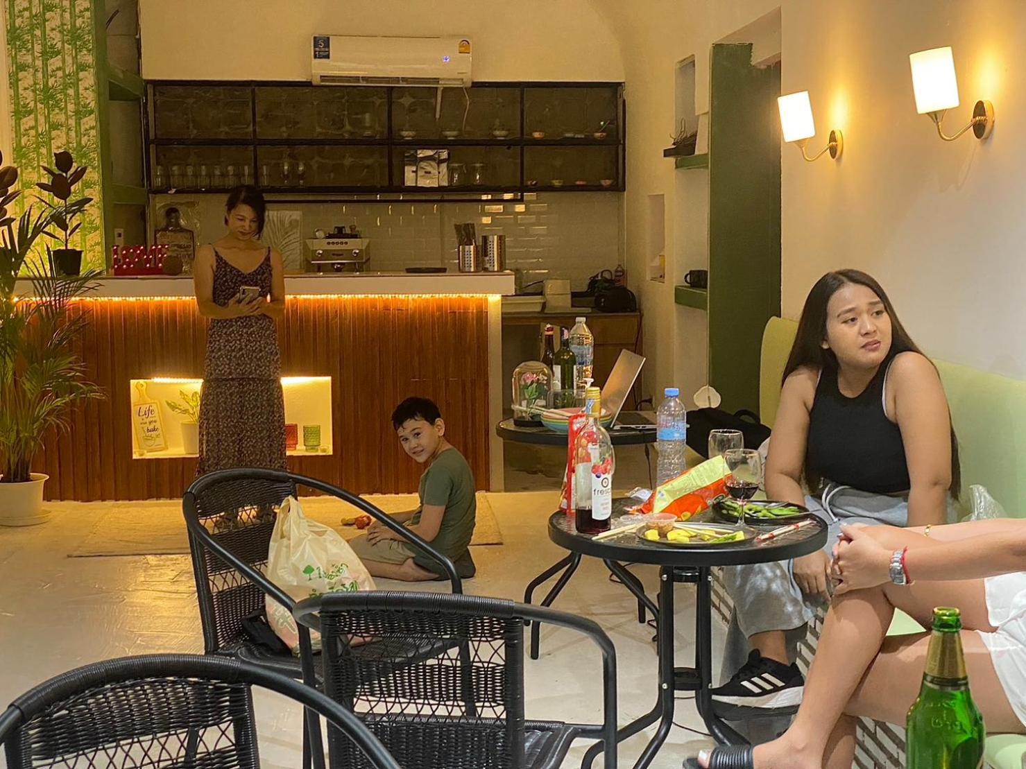 Homey Stay And Cafe By Hematoa Bangkok Luaran gambar